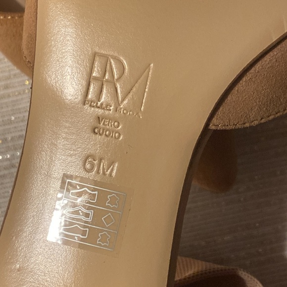 PELLE MODA - women’s heels tan and cream color size 6 M - Picture 5 of 10